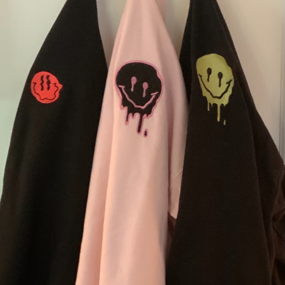 SKY DEVILS SWEATSHIRTS:smiley , groovy embroidered sweatshirts